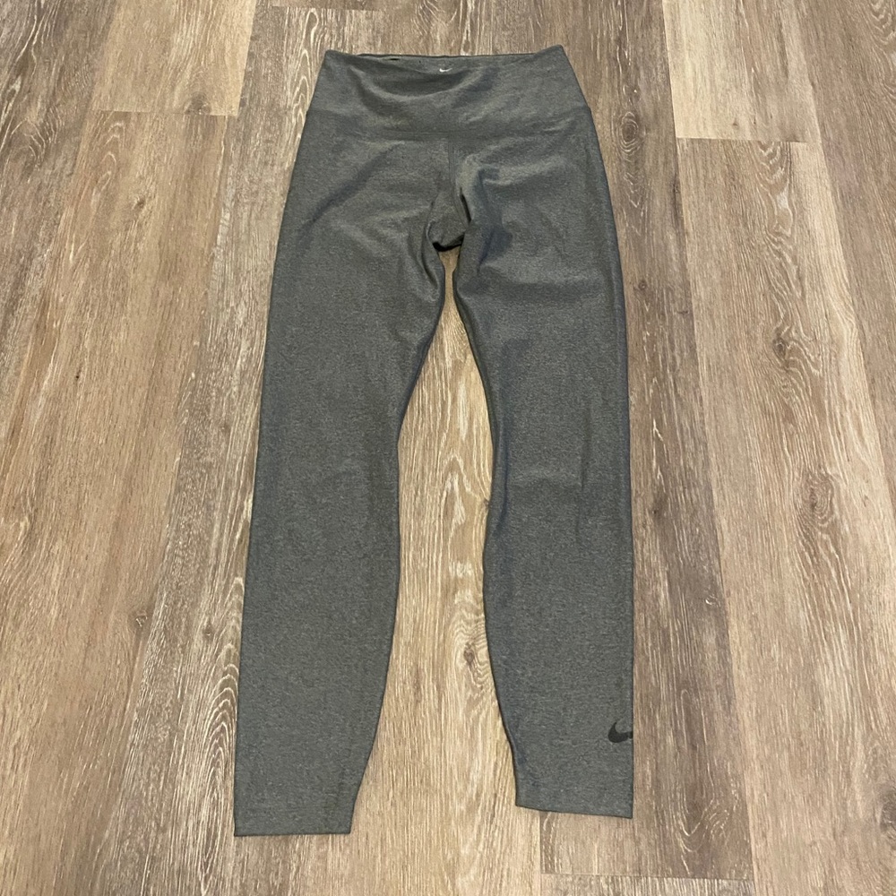 Women’s Nike leggings